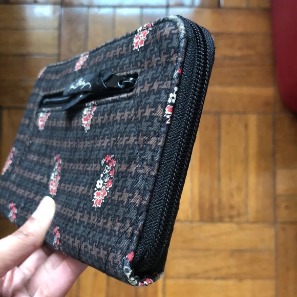 Vera Bradley rare wallet print - Picture 11 of 17